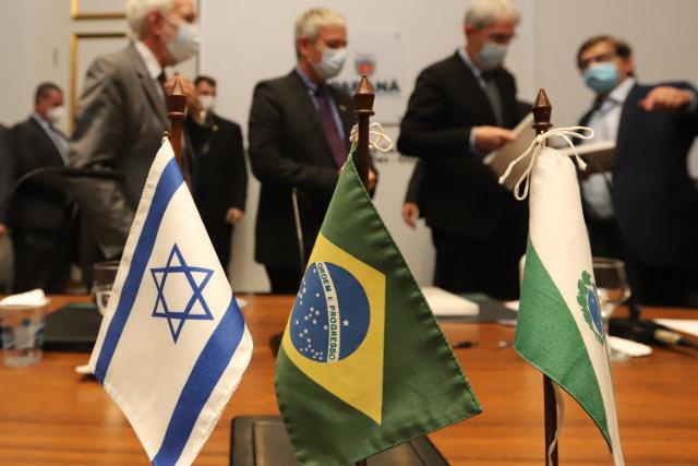 Iniciativa visa implantação de atividades voltadas ao desenvolvimento da agroecologia no Complexo Newton Freire Maia, em Pinhais, na RMC. A medida integra o projeto Escola Agrícola 4.0, do Governo do Paraná, que tem o objetivo de tornar o local referência no ensino técnico agrícola no Estado.