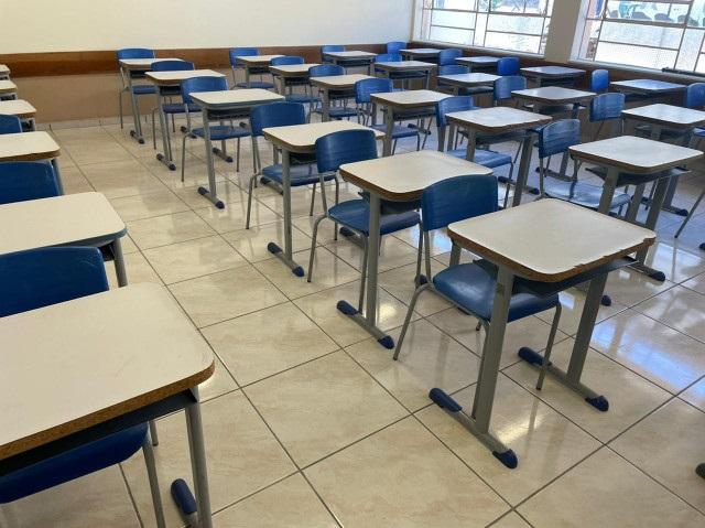 Governo do Paraná liberou, por meio do Fundo Rotativo, cerca de R$ 15,3 milhões para as mais de 2,1 mil escolas estaduais. Valor é referente à nona cota normal de consumo e a quarta cota normal de serviço.