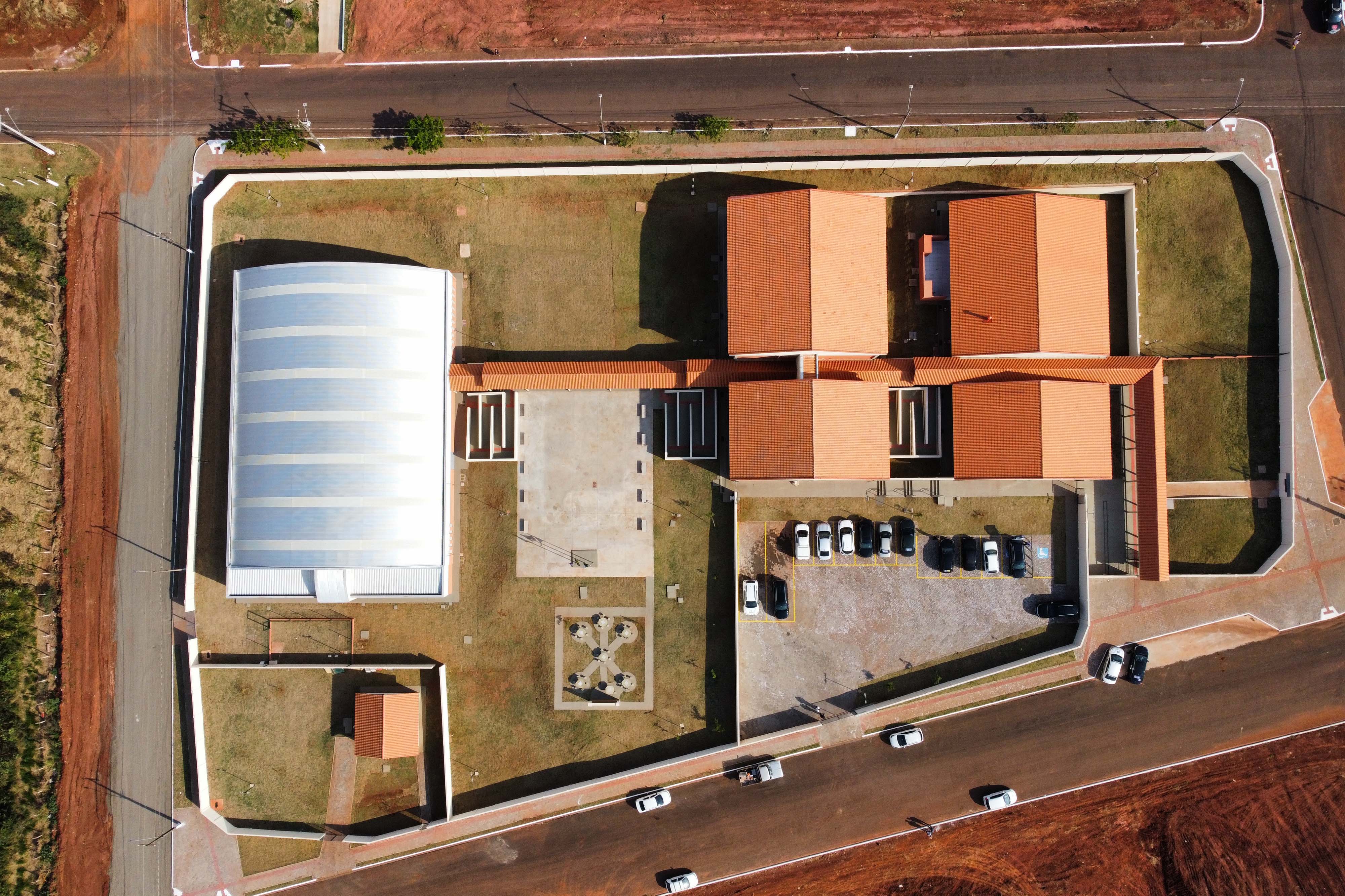 Com investimento de R$ 10 milhões, governador inaugura colégio em Mauá da Serra