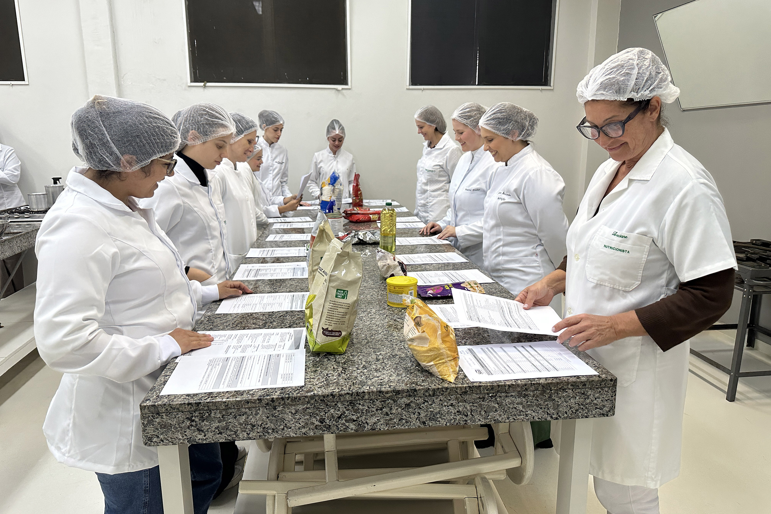 Alimentação balanceada: Estado contrata mais 70 nutricionistas para atuar nas escolas
