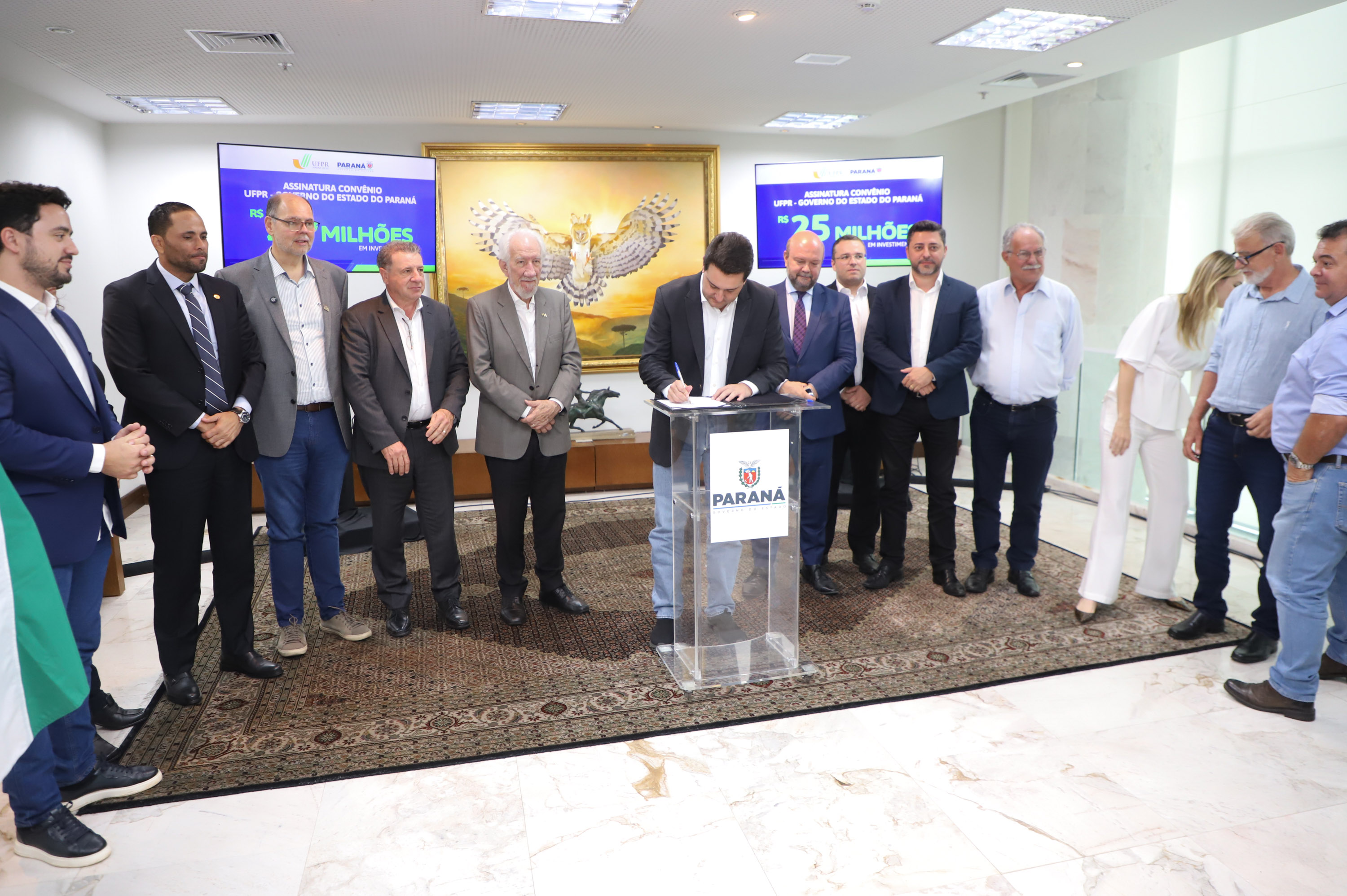 O governador Ratinho Junior assinou o convênio entre o Governo do Estado e a UFPR para construção da sede própria da instituição em Jandaia do Sul, no Vale do Ivaí.