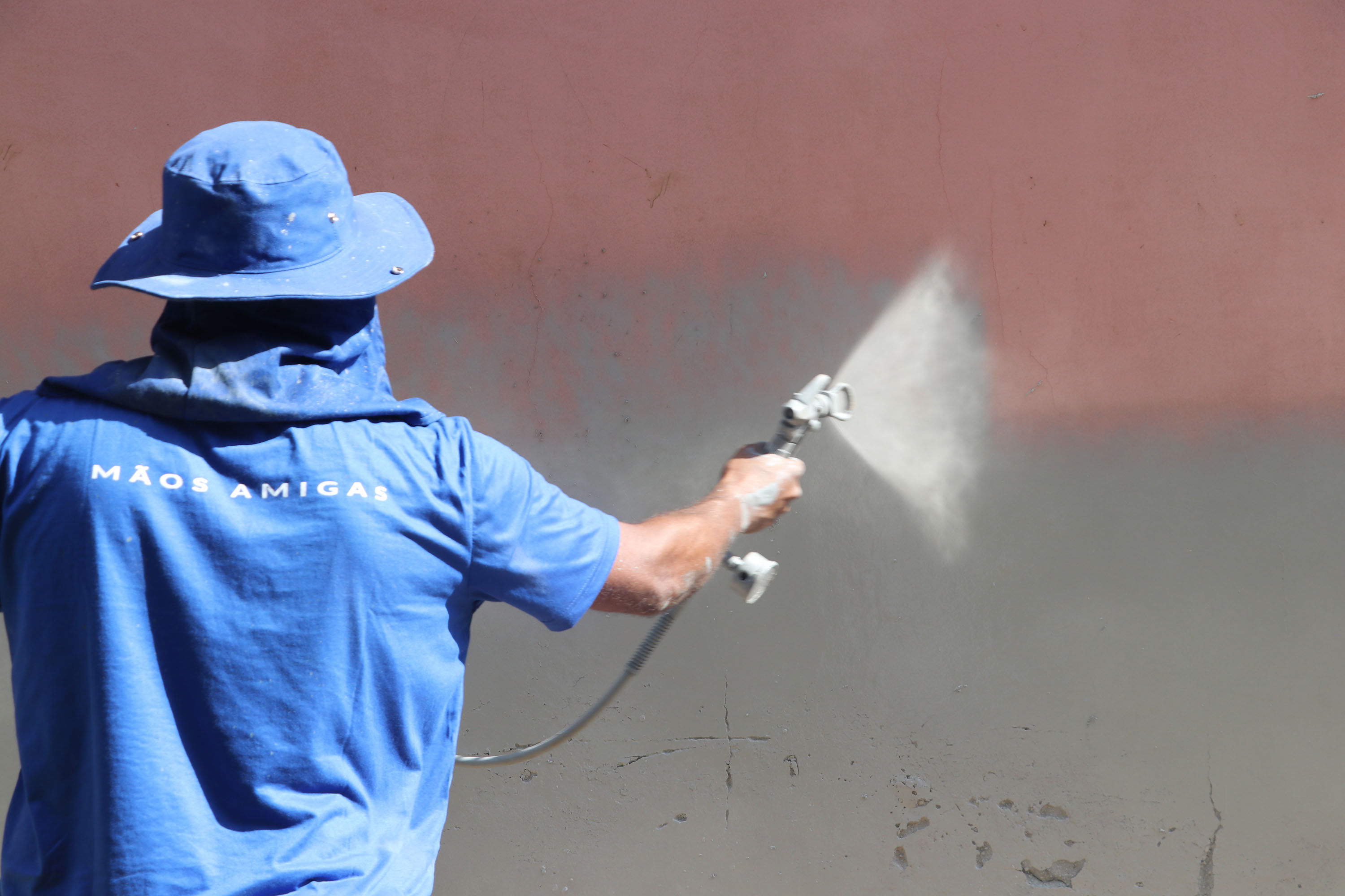 Governo do Paraná regulamenta Programa Mãos Amigas e fortalece ressocialização de detentos e promove a manutenção dos prédios escolares