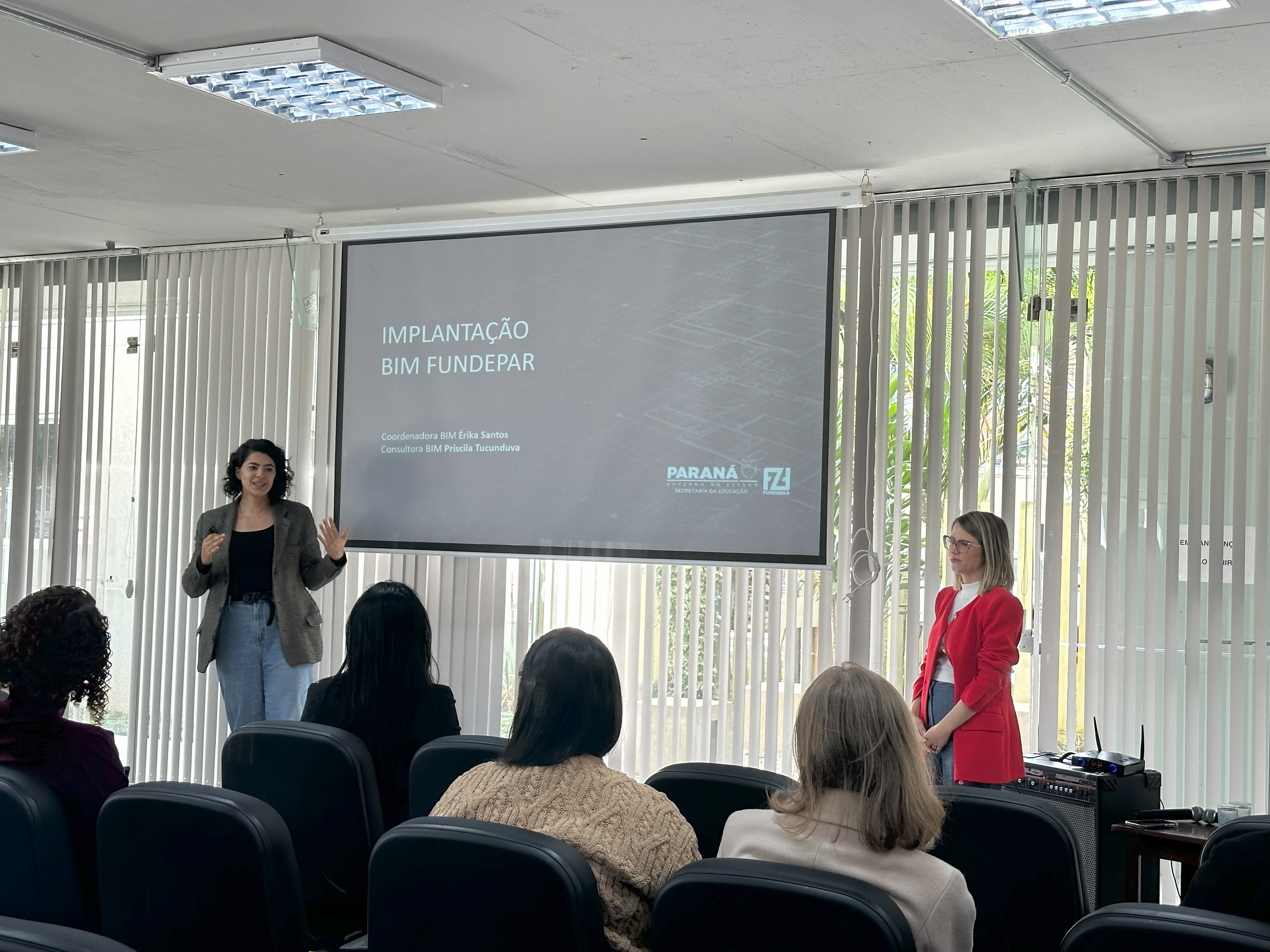 Érika Santos e Priscila Tucunduva apresentaram o planejamento da implantação do BIM