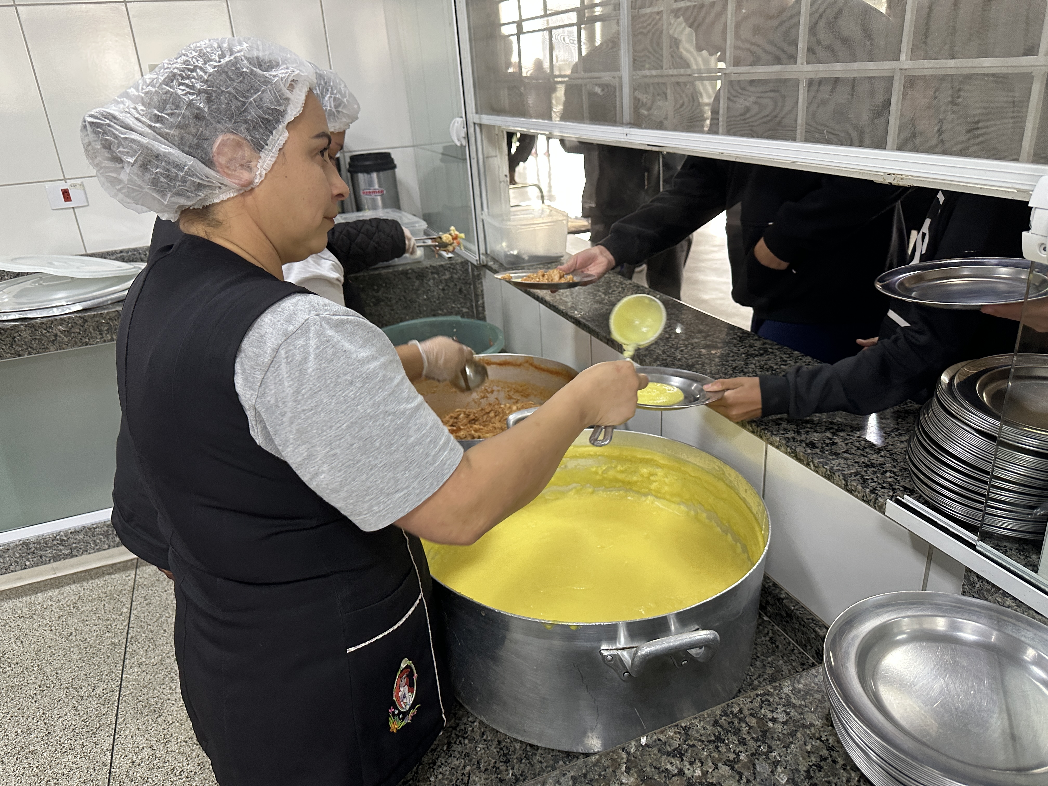 Do curso à prática: merendeiras do Paraná levam novas técnicas e receitas para as escolas