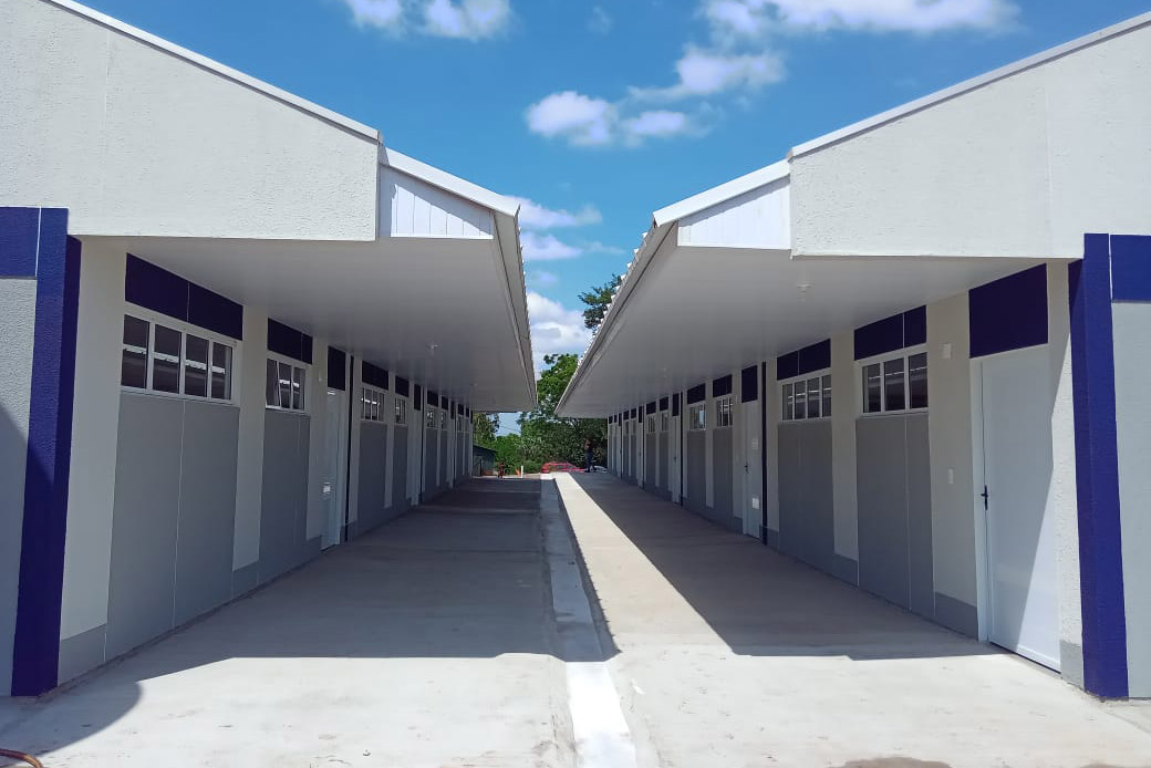 Substituição de salas de madeira