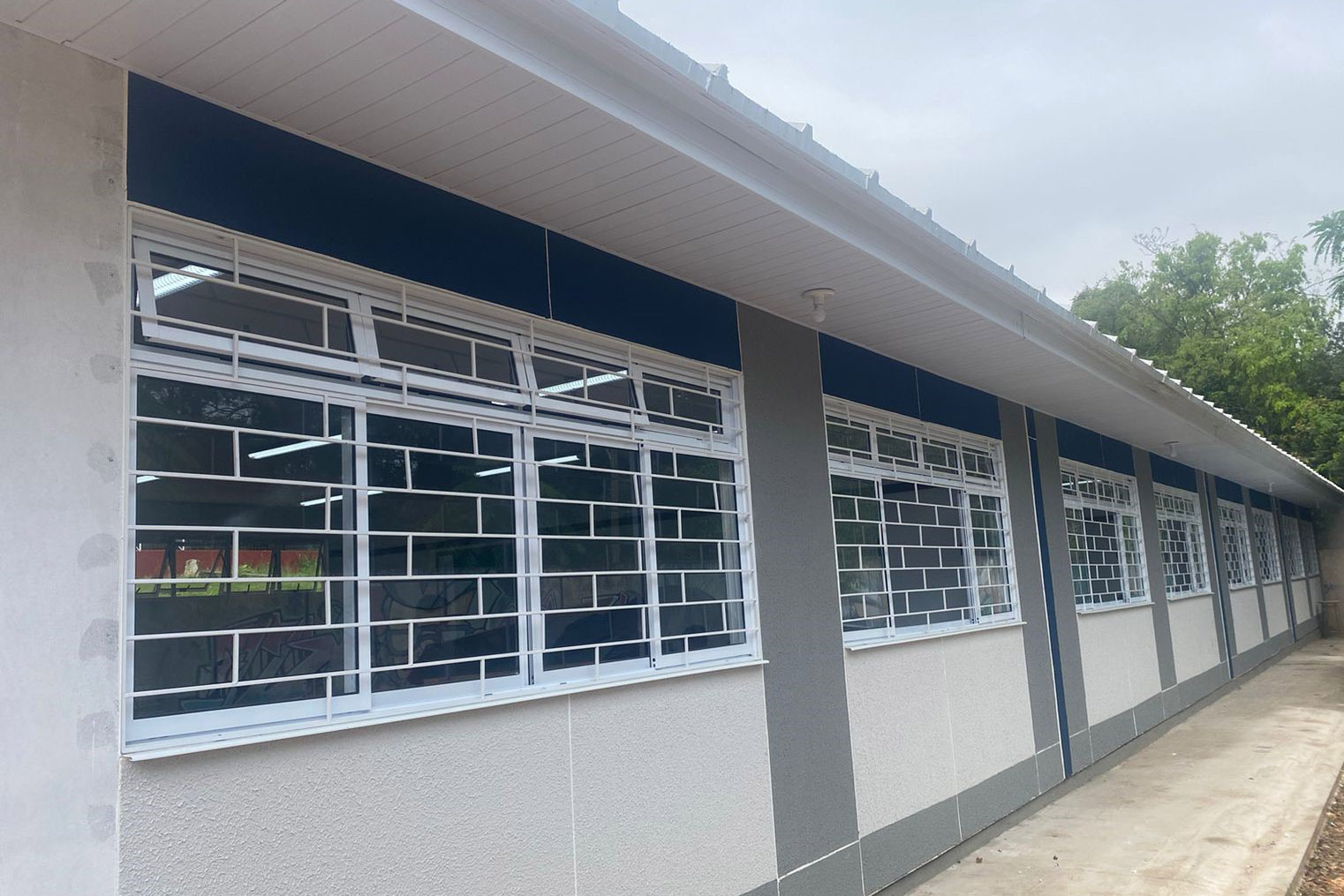 Substituição de salas de madeira