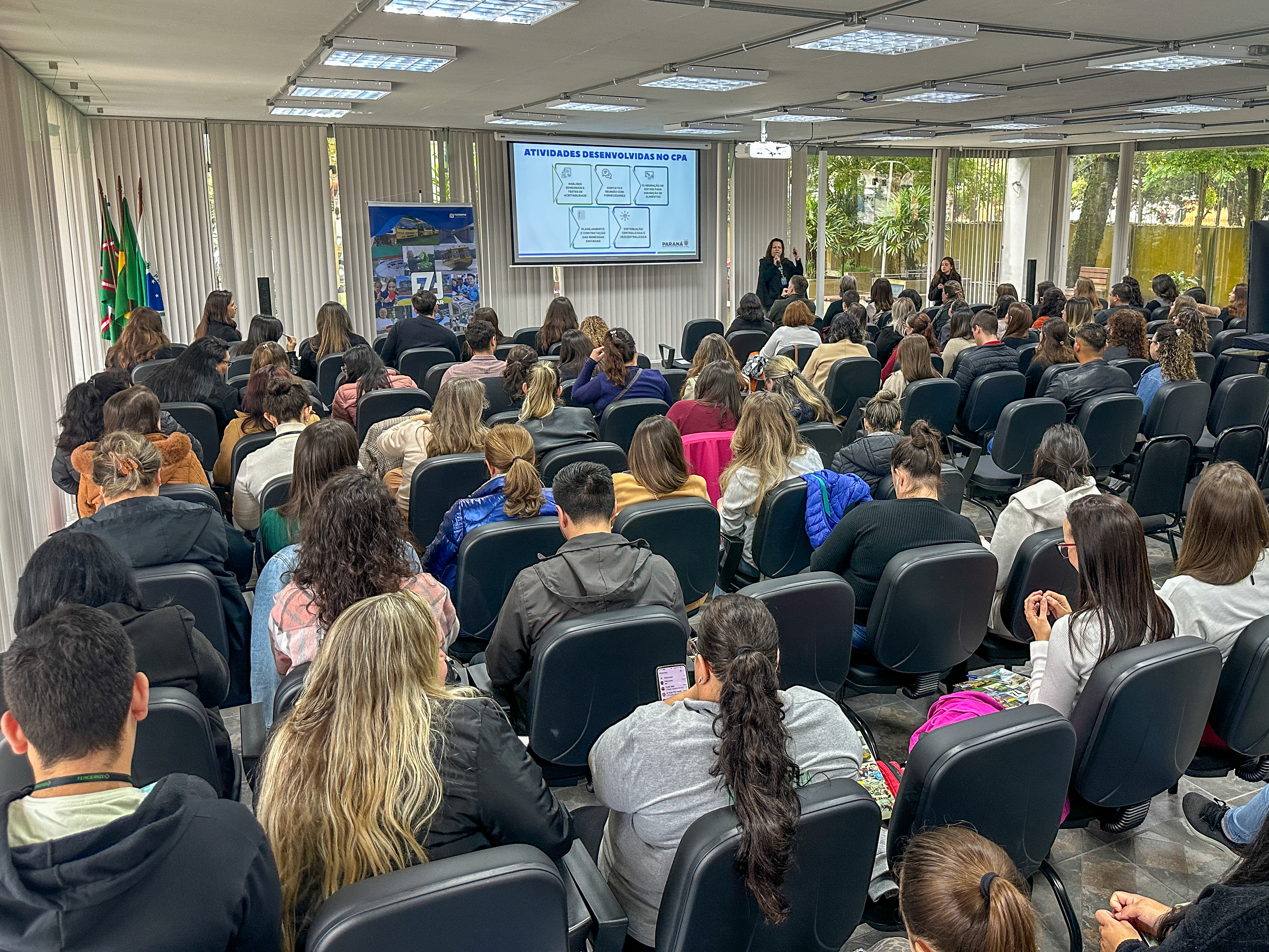 1,5 milhão de refeições por dia: nutricionistas da rede estadual passam por capacitação