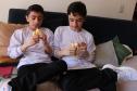 Estado oferece merenda em casa para 800 alunos que não podem ir à escola