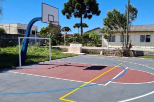 Cada colégio aplicou os recursos de acordo com suas necessidades, incluindo pintura, reparos em estruturas físicas, melhorias nos espaços comuns, bibliotecas, laboratórios, quadras esportivas e pátios, além de serviços de jardinagem e limpezas especializadas.
