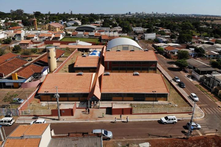 Colégio Estadual Novo Horizonte ganhou um prédio próprio, maior e mais moderno, que foi inaugurado pelo governador Ratinho Junior. Ele disse que uma estrutura melhor se reflete na qualidade do ensino.