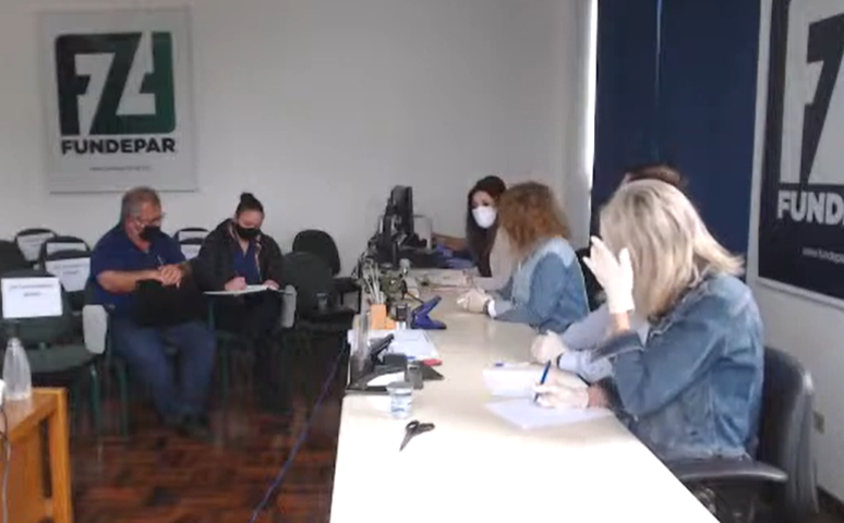 Instituto Fundepar realizou a última das 13 concorrências públicas de 2020. Sessão licitou obra de ampliação do Colégio Estadual Padre Pedro Grzelczaki, em Ponta Grossa, no valor de R$ 1.072.865,32. Ao todo foram previstos investimentos de mais de R$ 60 milhões em obras de colégios estaduais.