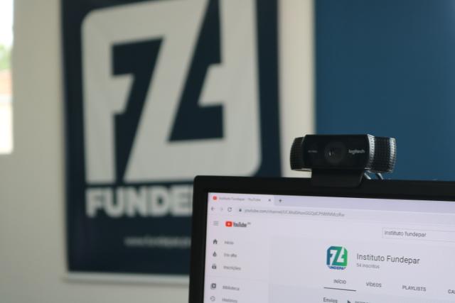 O Instituto paranaense de desenvolvimento educacional – Fundepar, realiza cinco concorrências públicas para realização de obras de ampliação e adequação para acessibilidade em colégios estaduais. As licitações são públicas e acontecem em na sede da autarquia em Curitiba e também são transmitidas ao vivo pela internet. O investimento ultrapassa R$2,2 milhões, e o processo pode reduzir, em média, até 20% do valor previsto.