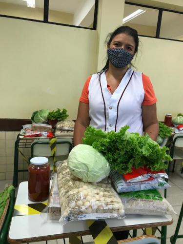 Mais de 1,3 mil toneladas de alimentos foi distribuído nessa primeira remessa do kit merendas, investimento aproximadamente de R$ 8 milhões.
