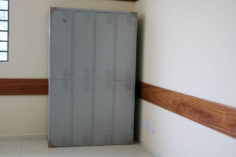 O Governo do Estado, por meio do Instituto Paranaense de Desenvolvimento Educacional – Fundepar, iniciou nesta semana a entrega de móveis, materiais e equipamentos para o Colégio Estadual do Campo Danilo Zanona Ribeiro, da localidade de Ribeirão Grande, em Campina Grande do Sul, na Região Metropolitana de Curitiba.