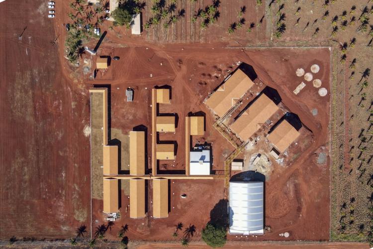 O governador Carlos Massa Ratinho Junior vistoriou nesta terça-feira (3) a obra da nova sede do Centro Estadual de Educação Profissional (CEEP) do Noroeste, também conhecido como Colégio Agrícola do Noroeste, em Diamante do Norte.