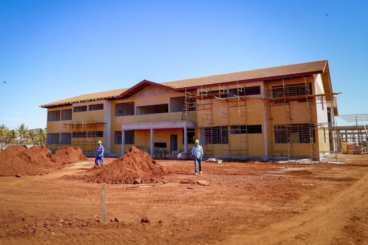 O governador Carlos Massa Ratinho Junior vistoriou nesta terça-feira (3) a obra da nova sede do Centro Estadual de Educação Profissional (CEEP) do Noroeste, também conhecido como Colégio Agrícola do Noroeste, em Diamante do Norte.