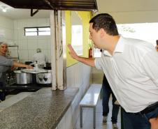 Curitiba, 05 de fevereiro de 2024 - O governador Carlos Massa Ratinho Jr., visita o Colégio Estadual Anibal Khury Neto, na abertura do ano letivo, e assina liberação de recursos para a Rede Estadual de Ensino.