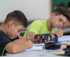 Sete salas antigas de madeiras do Colégio do Campo Percy Teixeira de Faria foram substituídas por estruturas do modelo de ecoconstrução, que emprega madeira e placas estruturais de reflorestamento. 