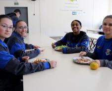 Governo entrega terceira remessa de alimentos para escolas estaduais