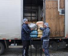 Governo entrega terceira remessa de alimentos para escolas estaduais