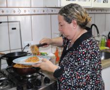 Estado oferece merenda em casa para 800 alunos que não podem ir à escola