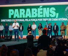 O governador Carlos Massa Ratinho Junior assinou nesta quinta-feira (22) a liberação de R$ 220 milhões para melhorar a estrutura das escolas da rede estadual do Paraná. 