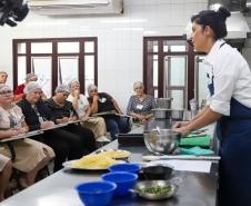 Preparação da merenda no Concurso Melhor Merenda Escolar do Paraná