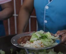 Concurso da merenda tem receitas e cozinheiras finalistas