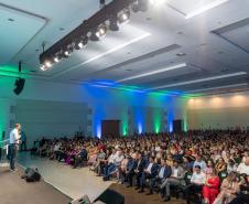 Estado anuncia 32 mil chromebooks para a rede e conectividade para 150 escolas