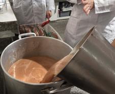 Polpas de frutas nativas enriquecem a merenda nas escolas estaduais do Paraná