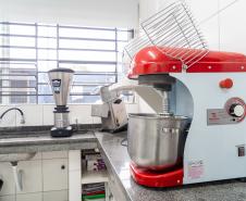R$ 30 milhões: Estado entrega lava-louças e equipamentos para cozinhas de escolas estaduais