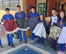 Entrega de guarda-chuvas
