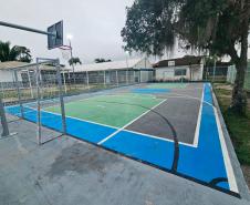 Escolas em andamento no Litoral