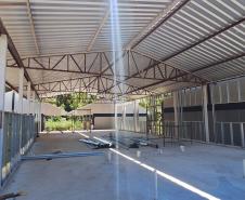 Escolas em andamento no Litoral