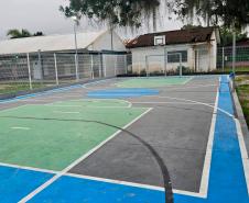 Escolas em andamento no Litoral