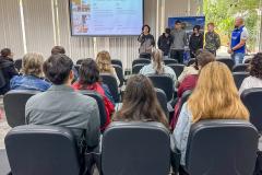 Alunos apresentam ao Fundepar projeto de IA para reduzir desperdício na alimentação escolar
