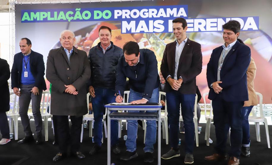FOTO ALIMENTAÇÃO