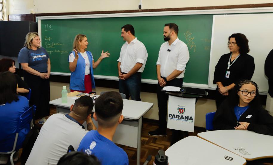 Curitiba, 05 de fevereiro de 2024 - O governador Carlos Massa Ratinho Jr., visita o Colégio Estadual Anibal Khury Neto, na abertura do ano letivo, e assina liberação de recursos para a Rede Estadual de Ensino.