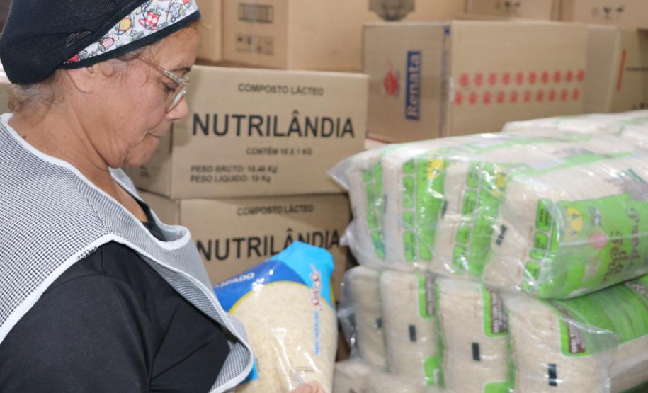 Com novos produtos, Governo conclui entrega da 1ª remessa de alimentos da merenda.