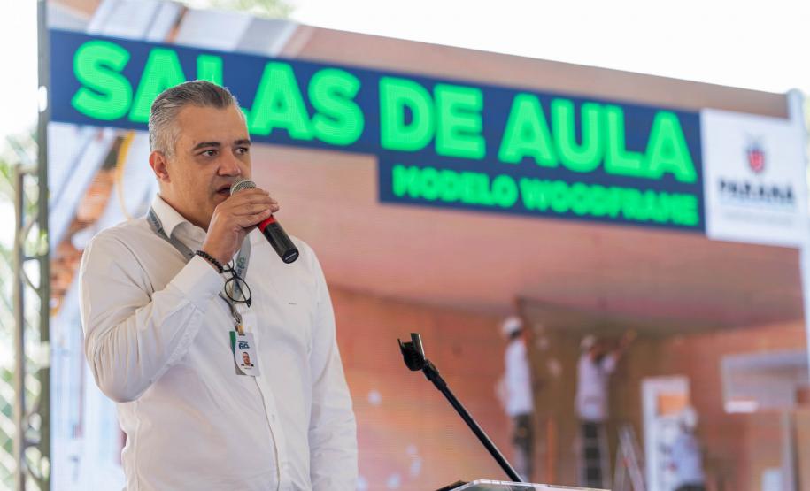 Sete salas antigas de madeiras do Colégio do Campo Percy Teixeira de Faria foram substituídas por estruturas do modelo de ecoconstrução, que emprega madeira e placas estruturais de reflorestamento.