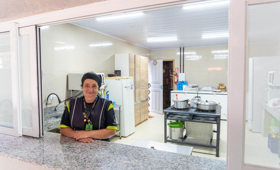 Sete salas antigas de madeiras do Colégio do Campo Percy Teixeira de Faria foram substituídas por estruturas do modelo de ecoconstrução, que emprega madeira e placas estruturais de reflorestamento.