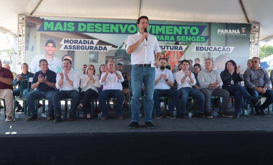 Estado investirá R$ 46,8 milhões em Sengés para pavimentação e construção de escola