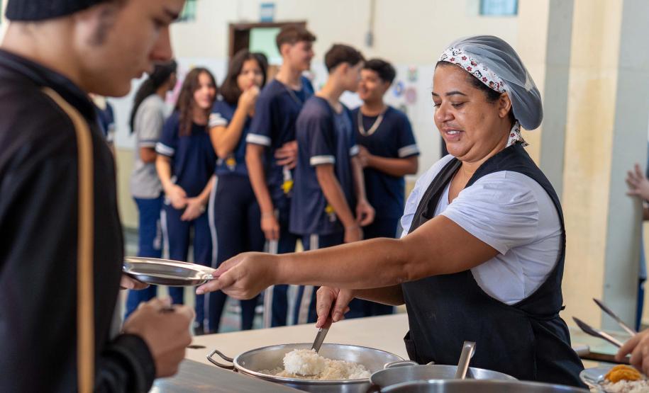Governo amplia oferta de orgânicos na alimentação escolar no primeiro semestre de 2024