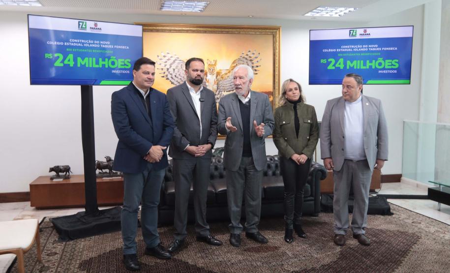 O governador em exercício Darci Piana e o secretario de Educação Roni Miranda, anunciam nesta terça-feira (02) a construção do novo Colégio Estadual Iolando Taques Fonseca