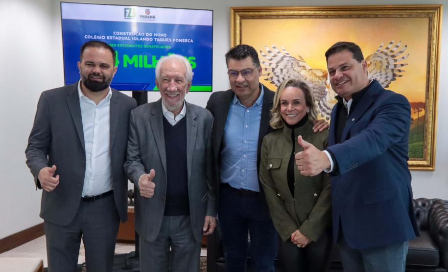 O governador em exercício Darci Piana e o secretario de Educação Roni Miranda, anunciam nesta terça-feira (02) a construção do novo Colégio Estadual Iolando Taques Fonseca