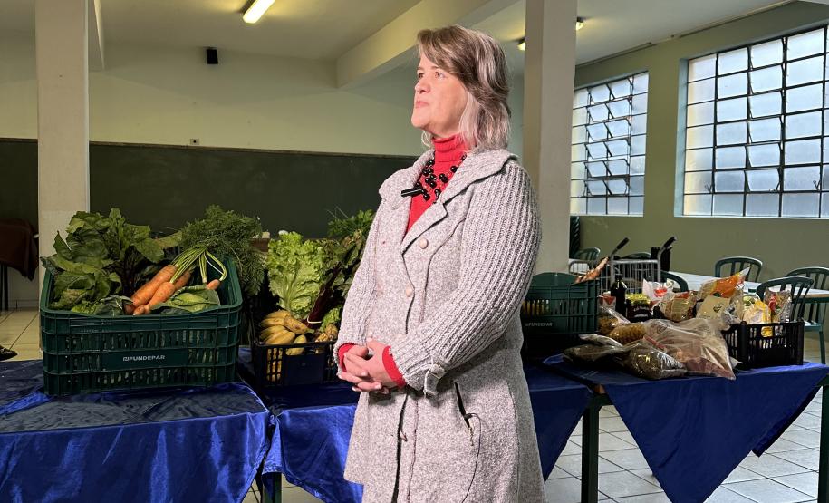 Estado oferece merenda em casa para 800 alunos que não podem ir à escola