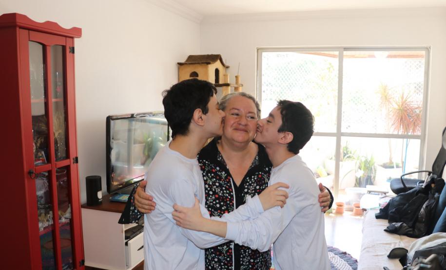 Estado oferece merenda em casa para 800 alunos que não podem ir à escola