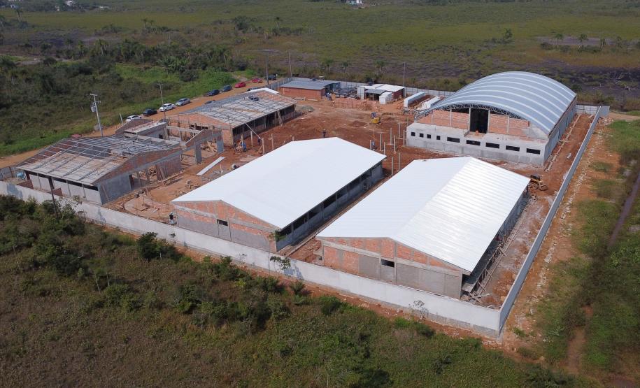Novo prédio da escola Deputado Aníbal Khury em Guaratuba tem 65% das obras executadas