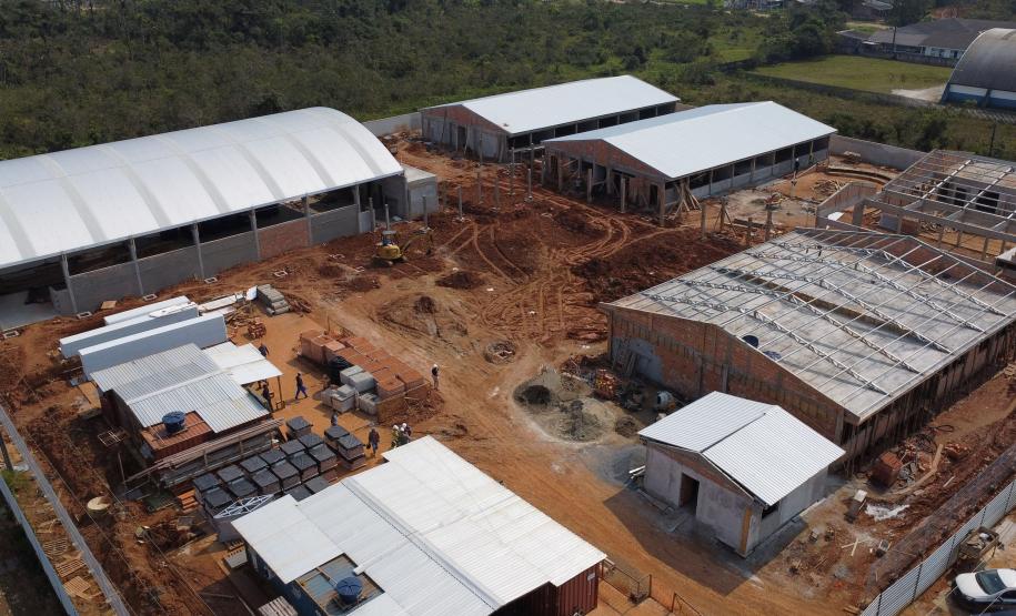 Novo prédio da escola Deputado Aníbal Khury em Guaratuba tem 65% das obras executadas