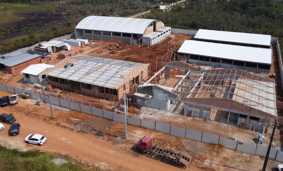 Novo prédio da escola Deputado Aníbal Khury em Guaratuba tem 65% das obras executadas